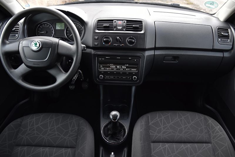 Škoda Fabia 1.6 TDi CR FAMILY, KLIMA, TEMP - fotka 27 z 50