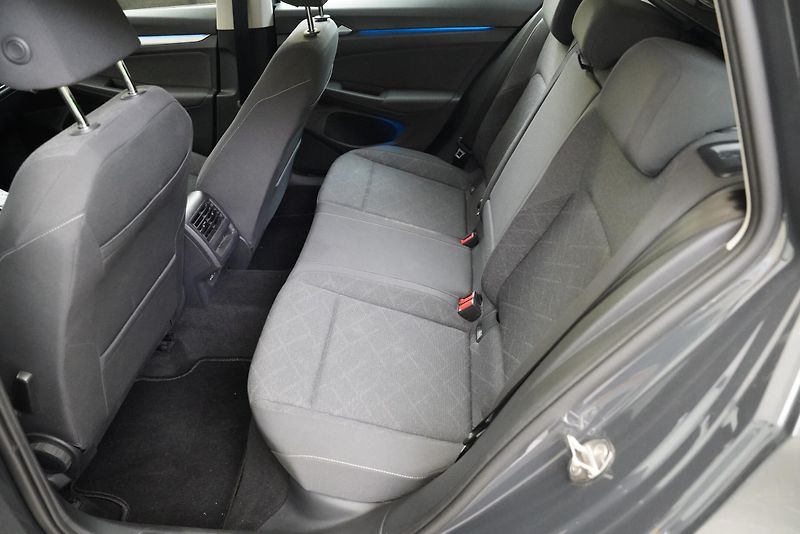 Volkswagen Golf - fotka 26 z 28