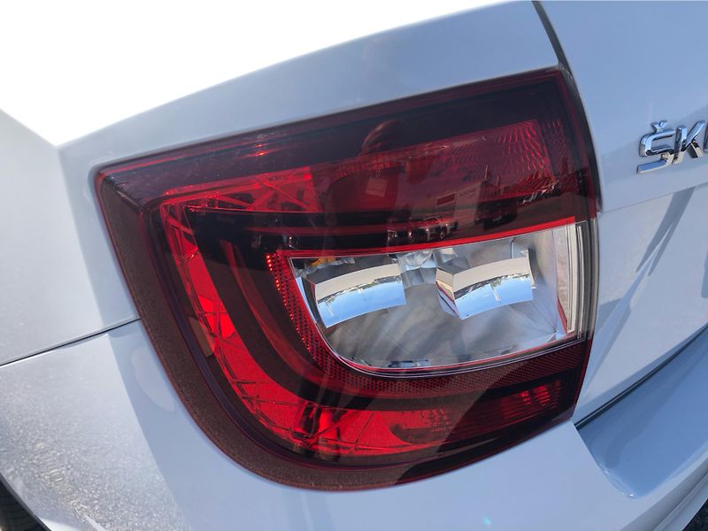 Škoda Rapid 1.4 TSI DSG7°  STYLE - fotka 26 z 29