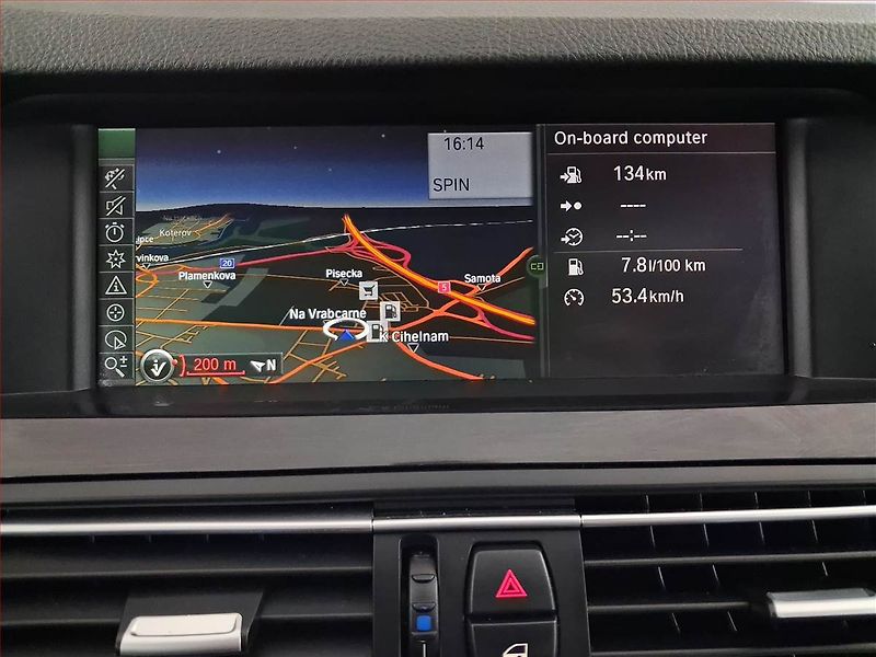 BMW Řada 5 (2011) 525d, Navi, Xenony, Tempomat - fotka 13 z 21