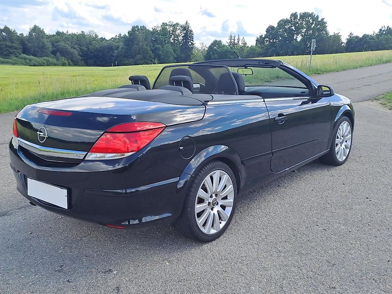 Opel Astra 1.8 KABRIO - fotka 11 z 24