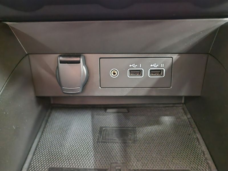 Mitsubishi Colt (2024) Invite+ 67 kW 2024 800km - fotka 48 z 60