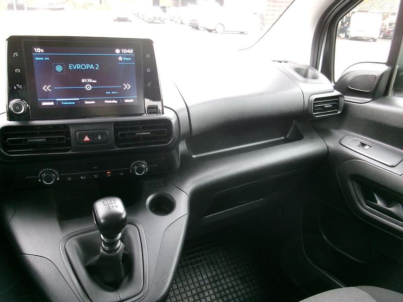 Peugeot Rifter (2022) 1.2i KOUPENO ČR,1.MAJITEL - fotka 11 z 16