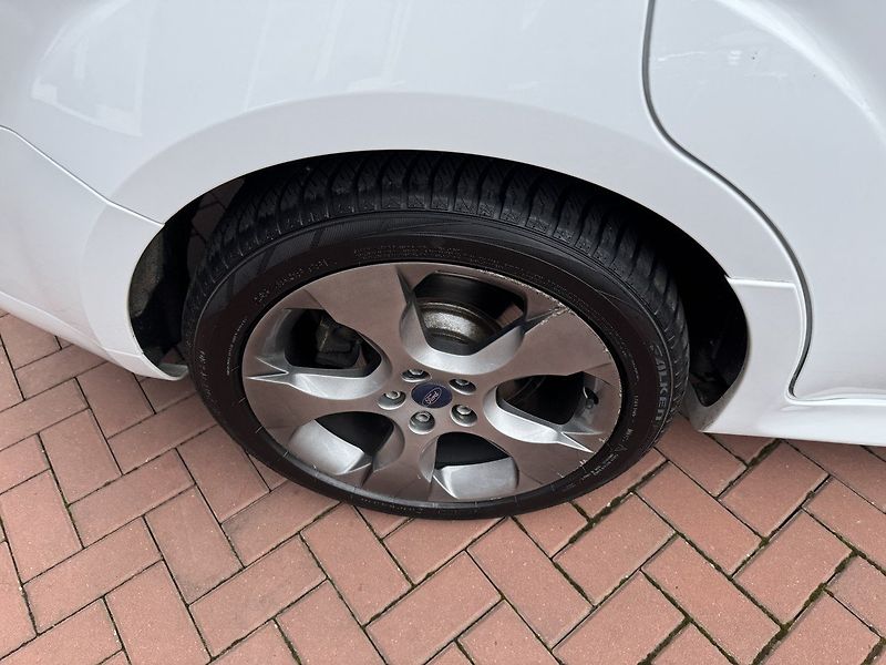 Ford S-MAX (2010) 2.0TDCi Digi Klima Tempomat - fotka 45 z 47