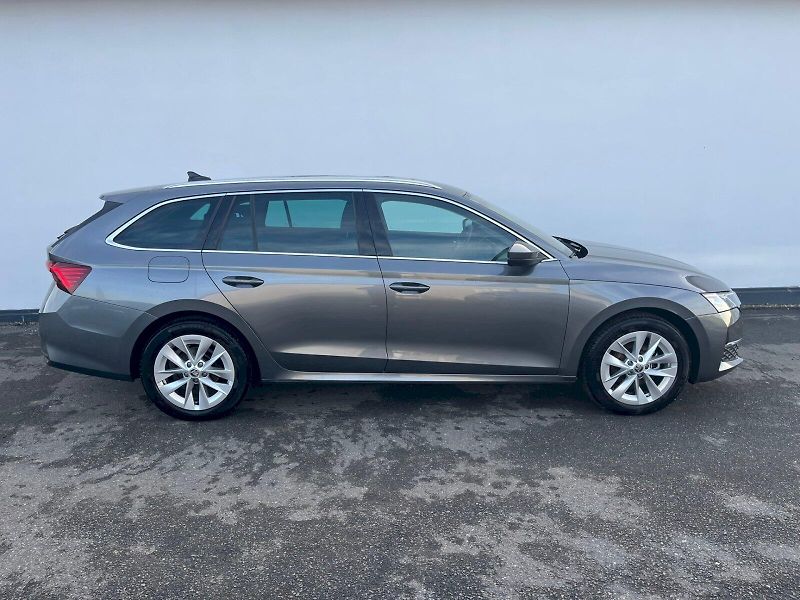 Škoda Octavia (2024) COMBI TOP SELECTION 2,0 TDI 85 - fotka 6 z 34