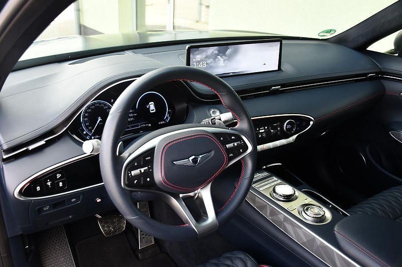Genesis GV70 2.2 AWD SPORT LINE 1M - fotka 15 z 48