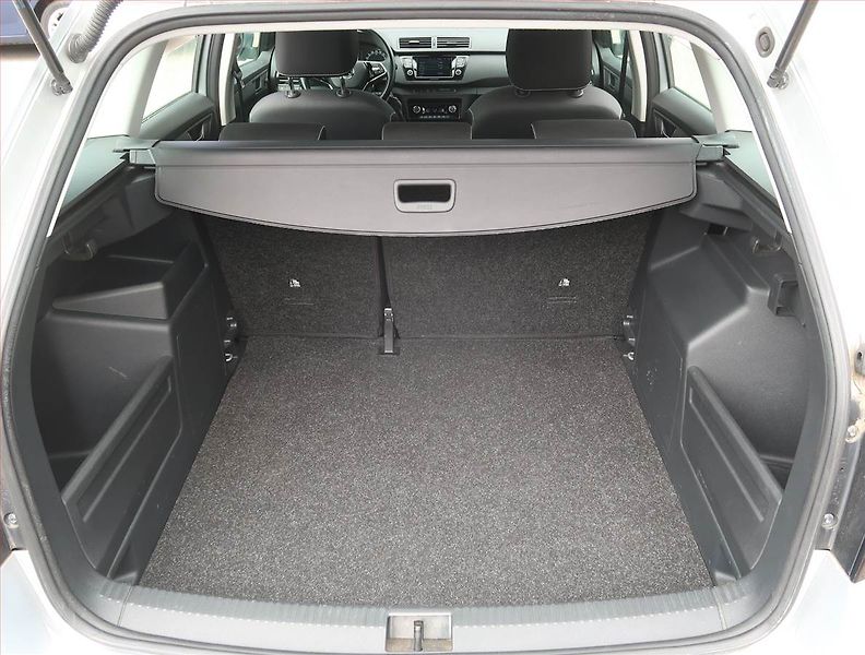Škoda Fabia (2022) 1.0 TSI, Serv.kniha - fotka 13 z 17