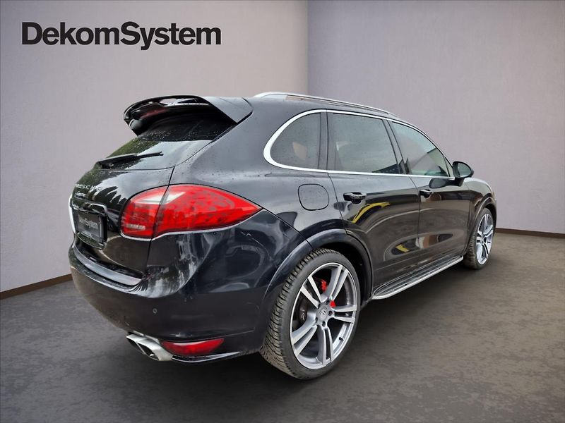 Porsche Cayenne 3,0 TDi Individual - fotka 3 z 18