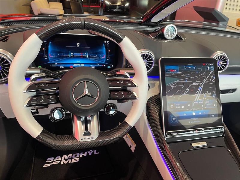 Mercedes-Benz SL (2026) 4.0 Mercedes-AMG PureSpeed - fotka 13 z 29