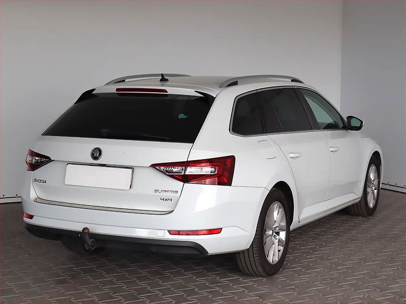 Škoda Superb (2018) 2.0 TDI, 4X4, Automat - fotka 5 z 23