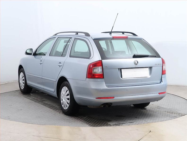 Škoda Octavia (2010) 1.4 TSI, Automat, Tempomat - fotka 4 z 15