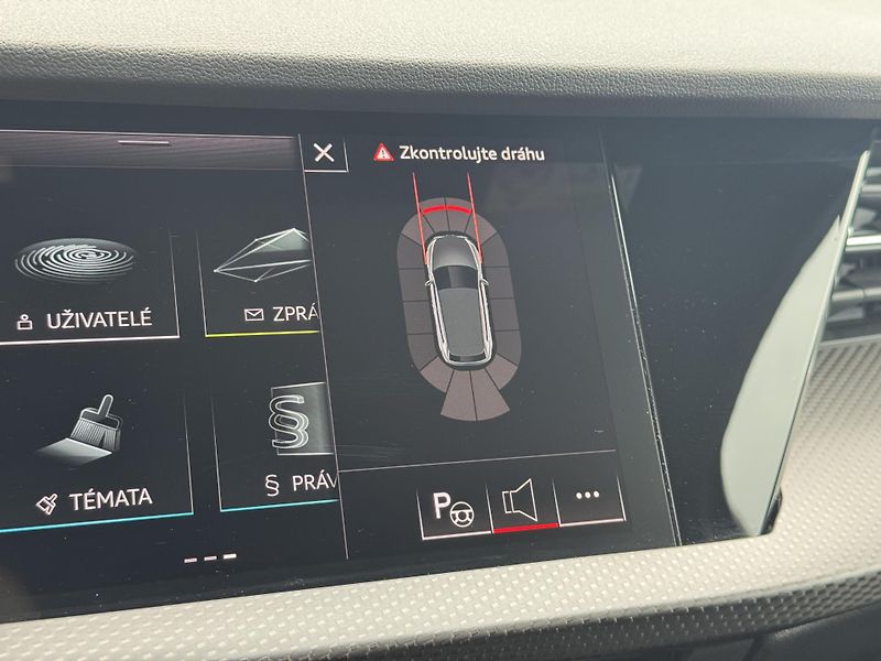 Audi RS 3 (2024) 2.5TFSi 294kW Quattro, Matrix  - fotka 35 z 57