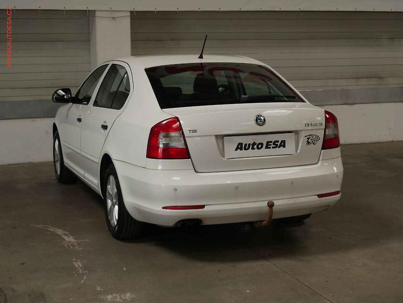 Škoda Octavia (2012) 1.4TSi, ČR, AC, temp, tažné - fotka 4 z 13