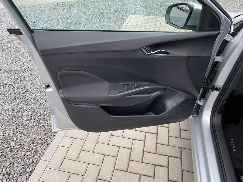 Škoda Fabia 1.0 MPI - 1xMAJ. - 38 000 KM - fotka 12 z 42