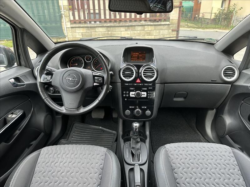 Opel Corsa 1,4 AUTOMAT - fotka 14 z 27
