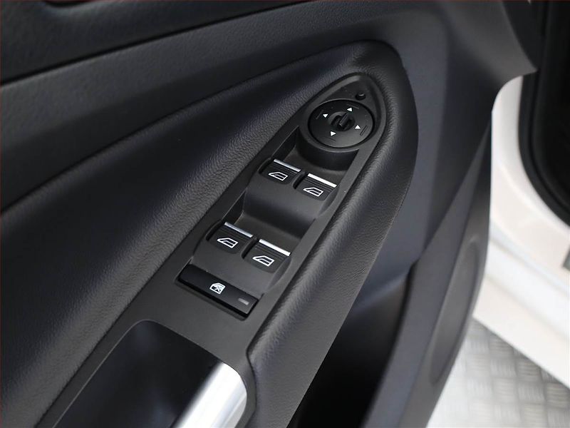 Ford Kuga (2019) ST-Line 2.0 TDCi, 4X4 - fotka 17 z 18