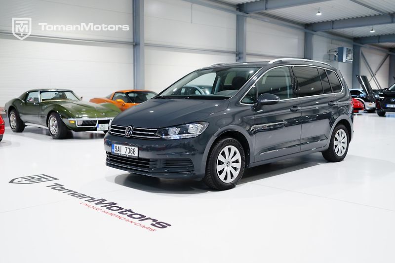 Volkswagen Touran (2022) 1.5 TSI Comfort line - fotka 1 z 22