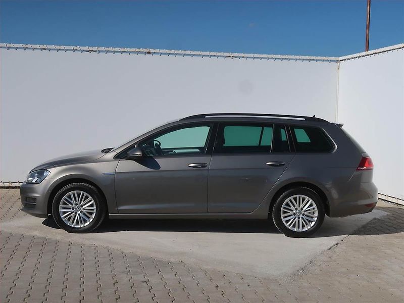 Volkswagen Golf (2014) 2.0 TDI, Serv.kniha, Navi - fotka 3 z 18
