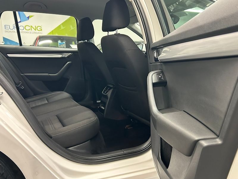 Škoda Octavia (2018) 1.4 G-Tec Ambition 2018 | Záru - fotka 24 z 54