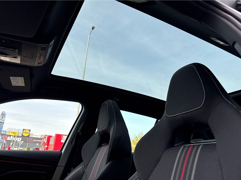Škoda Kamiq 1.0TSi 85 kW MONTE CARLO DSG - fotka 21 z 30