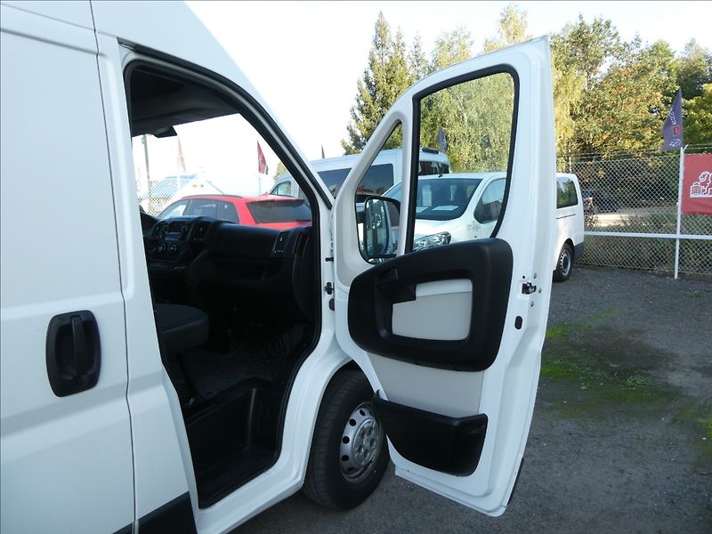 Citroën Jumper 2,0 HDi 96KW 1.MAJITEL, KLIMA - fotka 18 z 37