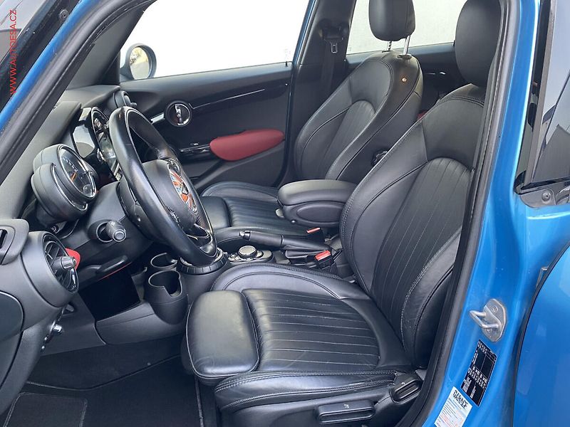Mini Cooper S (2016) 2.0i, AT, LED - fotka 9 z 17