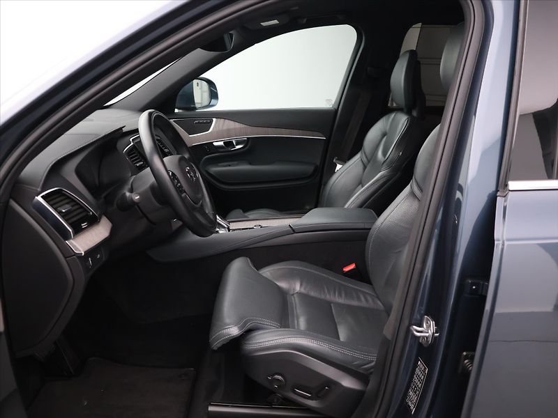 Volvo XC90 2,0 B5 173kW Inscription CZ DP - fotka 10 z 31