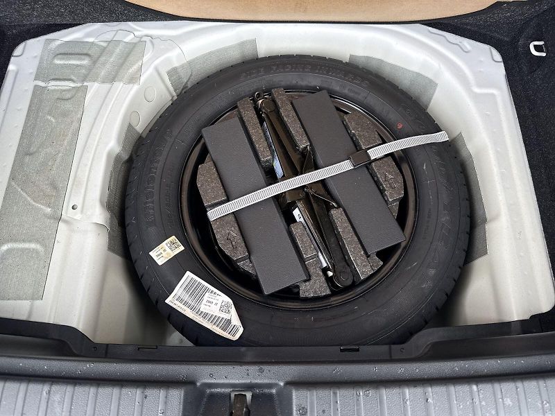Škoda Kamiq (2023) 1.0 TSI Fresh - fotka 30 z 32