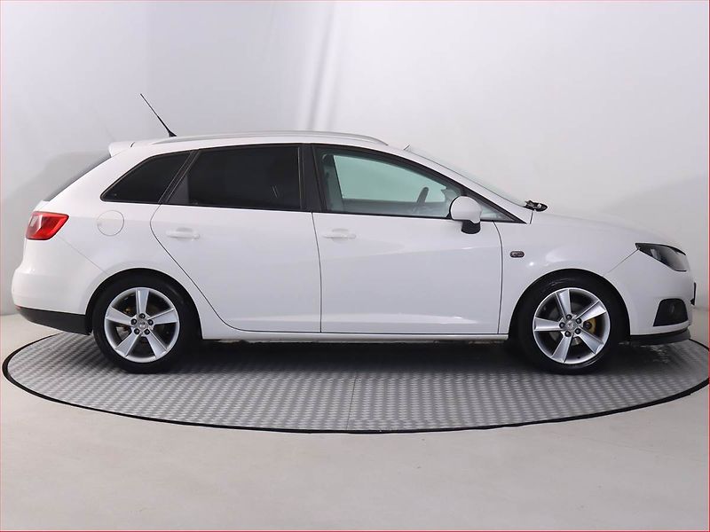 Seat Ibiza (2012) 1.2 TSI, Automat, Serv.kniha - fotka 6 z 17