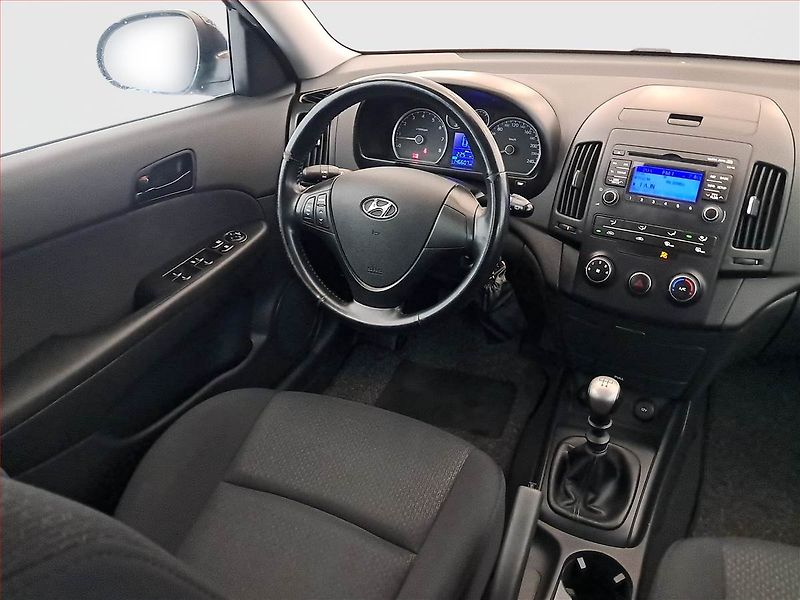 Hyundai i30 (2008) 1.4 CVVT, nová STK - fotka 7 z 15
