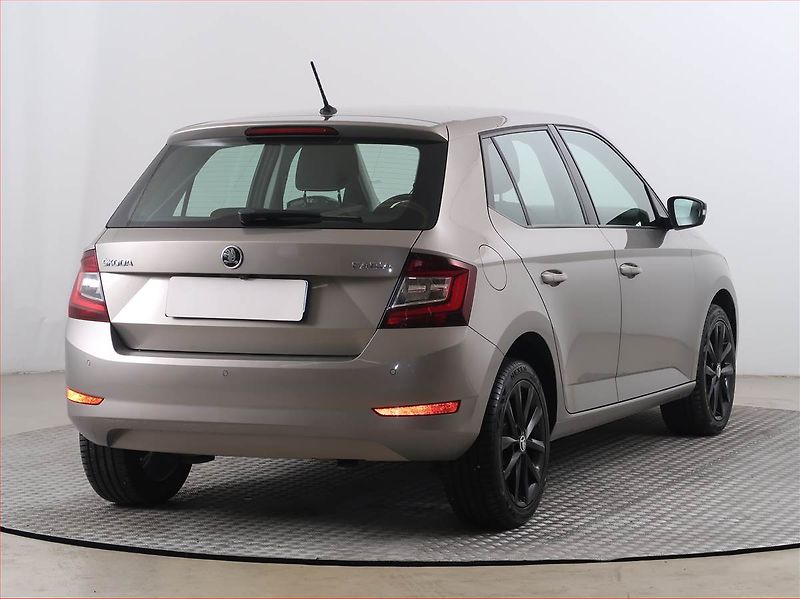 Škoda Fabia (2018) Style Plus 1.0 TSI, Automat - fotka 5 z 18