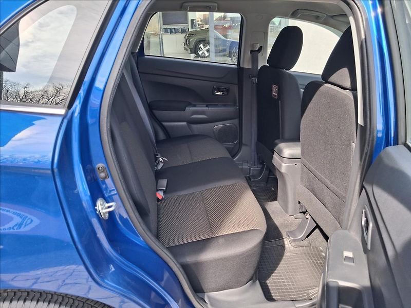 Mitsubishi ASX 2,0 AT MIVEC - fotka 14 z 19