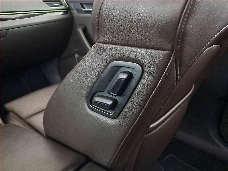 Škoda Superb (2016) Laurin&Klement 2.0 TDI 4x4 - fotka 17 z 22