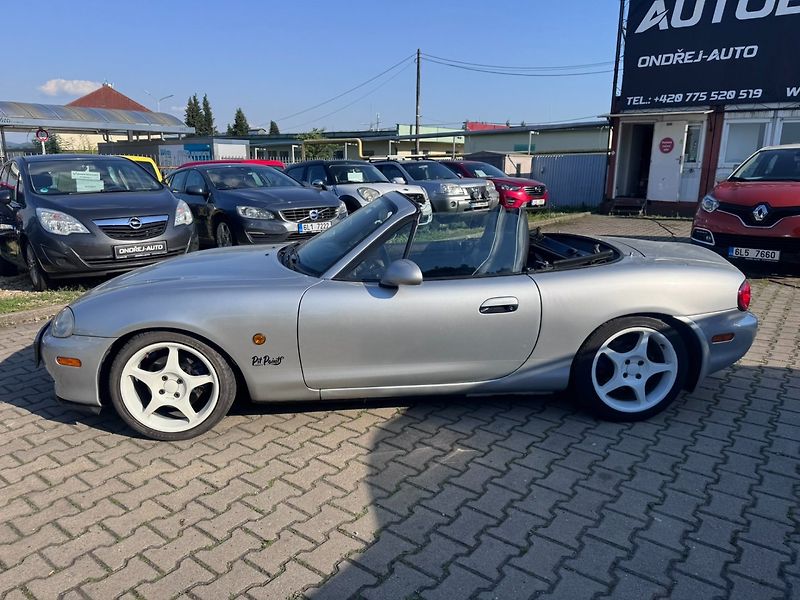 Mazda MX-5 (2000) NB 1,8 107 KW SVOR 6Q - fotka 2 z 45