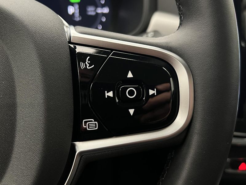 Volvo V90 T6 AWD RECHARGE BRIGHT PLUS  - fotka 24 z 46