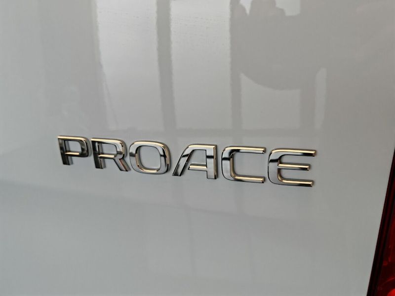 Toyota ProAce Panel Van L2 - 2.0L Diesel 177 - fotka 6 z 26