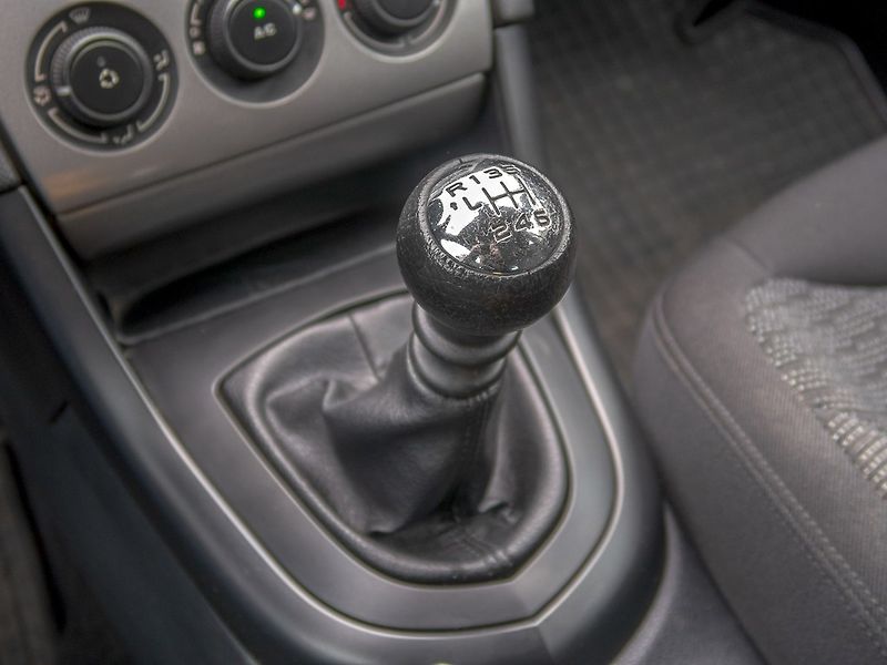 Peugeot 308 (2009) 1.6HDI 80KW SW  – PANORAMA - fotka 25 z 47