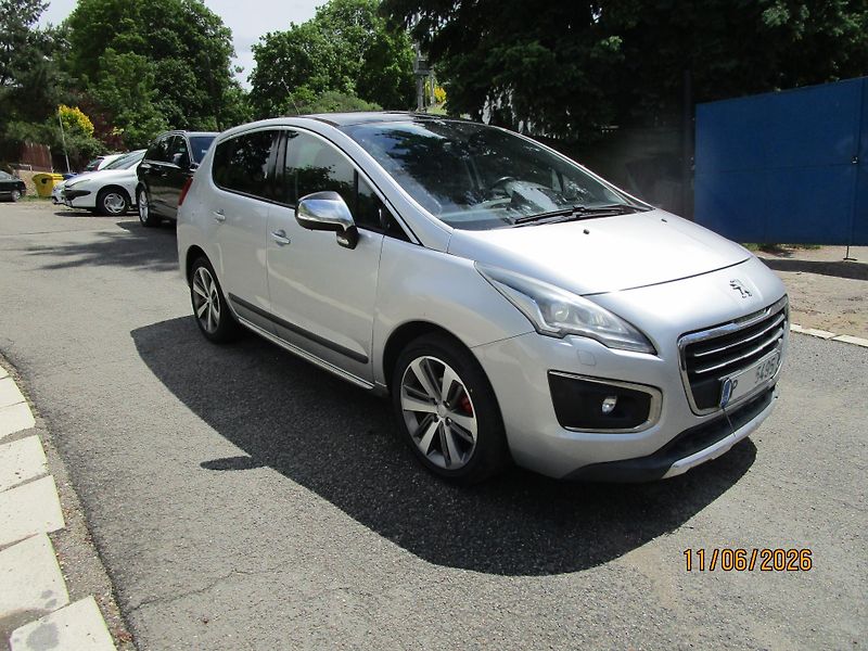 Peugeot 3008 (2015) 1,6 HDi panorama, navi - fotka 3 z 29