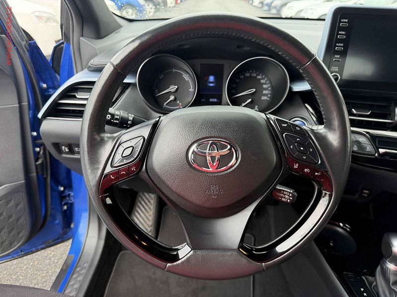 Toyota C-HR (2020) 1.8VVT-i Hybrid, 1.maj,ČR - fotka 12 z 17