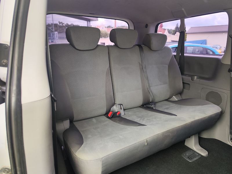 Hyundai H 1 2.5 CRDi/100kW Tour 8.Míst - fotka 11 z 26