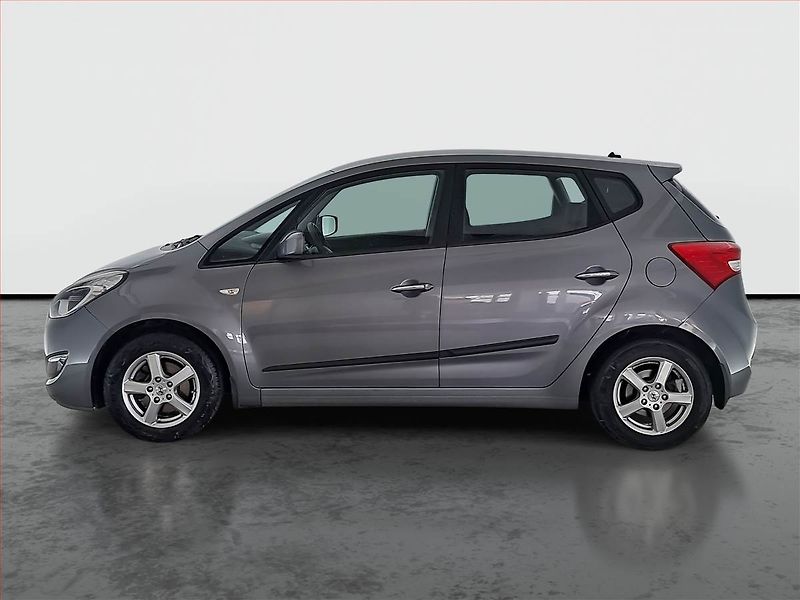 Hyundai ix20 (2013) 1.4 CVVT, ČR,1.maj - fotka 3 z 17