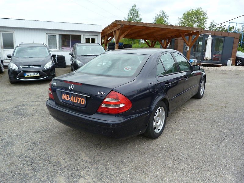 Mercedes-Benz Třídy E CDI - fotka 5 z 15