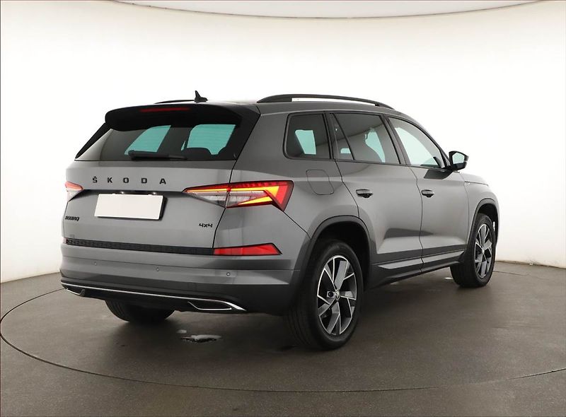 Škoda Kodiaq (2023) Sportline 2.0 TDI 4x4 - fotka 5 z 20