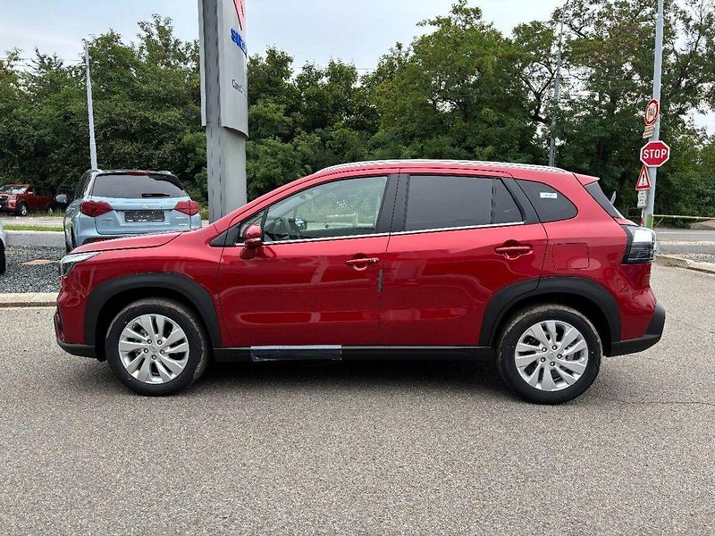 Suzuki S-Cross 4x4 automat Premium - fotka 4 z 11