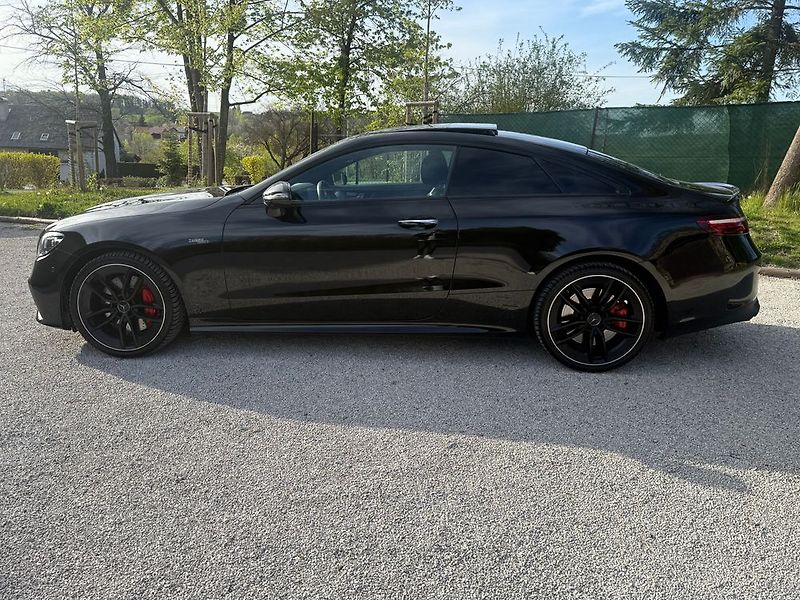 Mercedes-Benz Třídy E (2022) - fotka 73 z 91