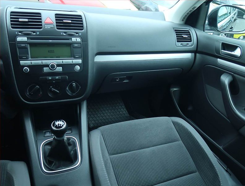 Volkswagen Golf (2008) 1.4 TSI, Tažné, servisované - fotka 8 z 14