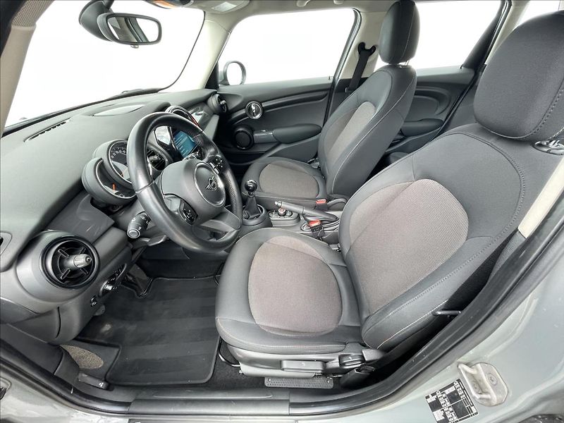 Mini Cooper 1,5 PDC - fotka 4 z 22