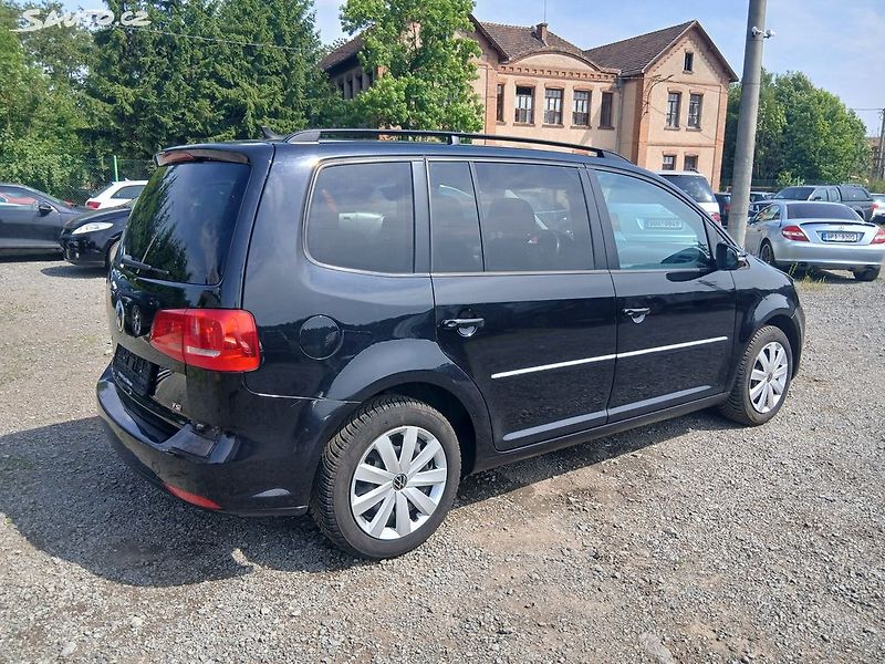 Volkswagen Touran (2012) 1.4 TSI, 7 míst - fotka 8 z 34
