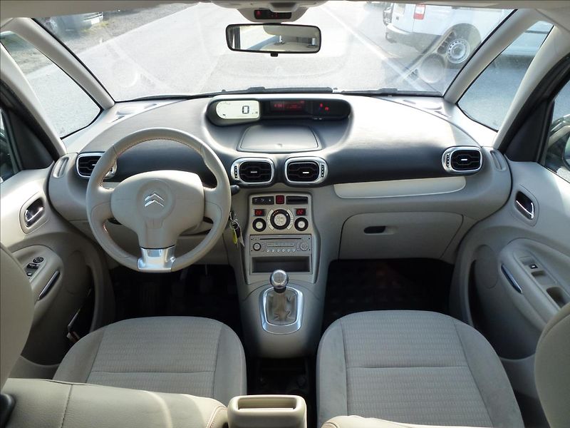Citroën C3 Picasso 1,6 HDi Exclusive světlá kůže - fotka 29 z 47