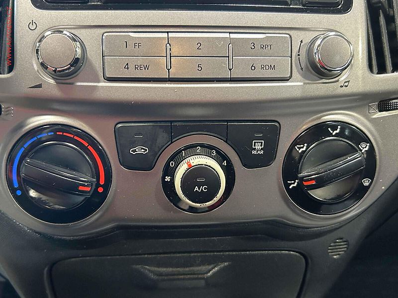 Hyundai i20 (2014) 1.2i, ČR, AC - fotka 13 z 13